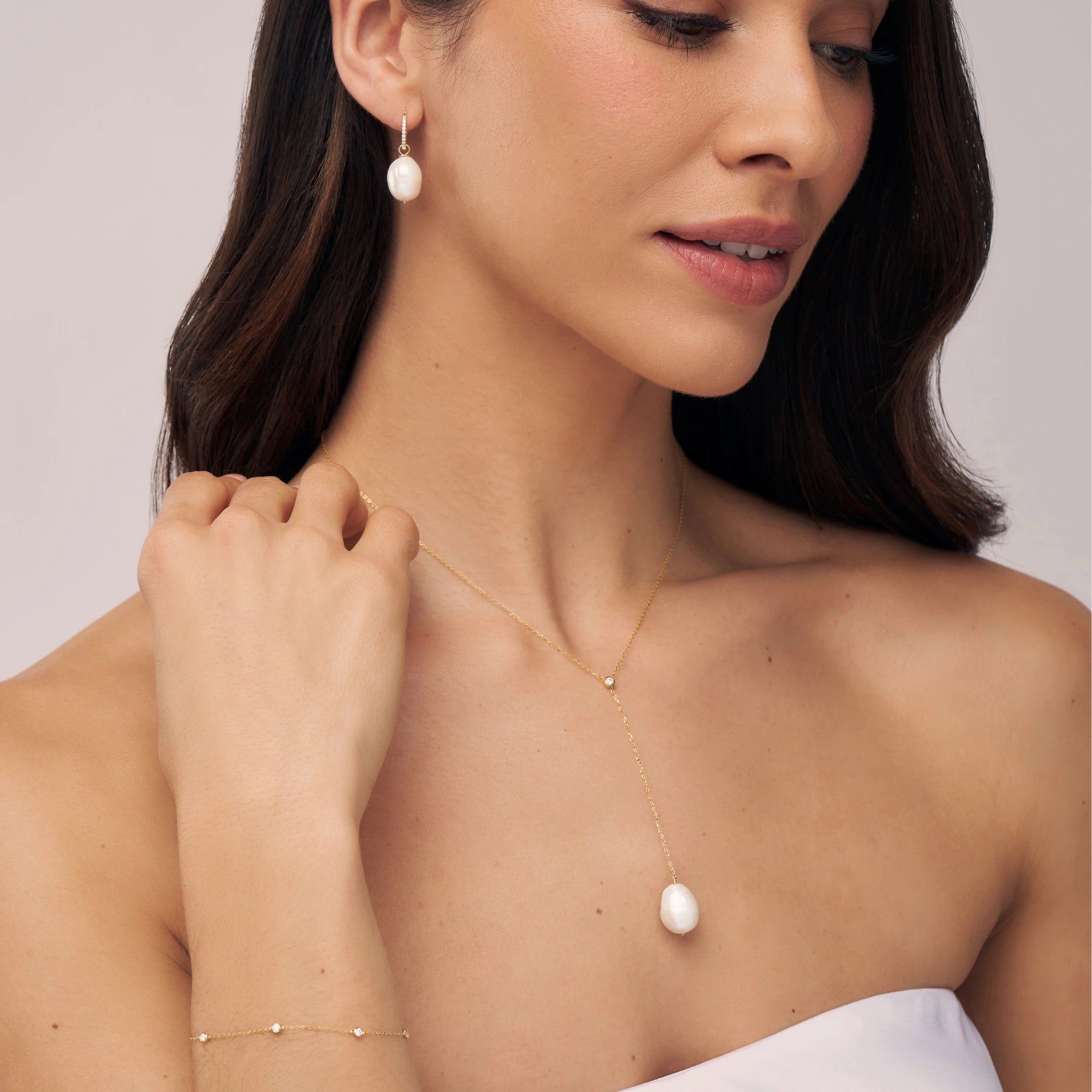 Gold Single Diamond Style Baroque Pearl Lariat Necklace