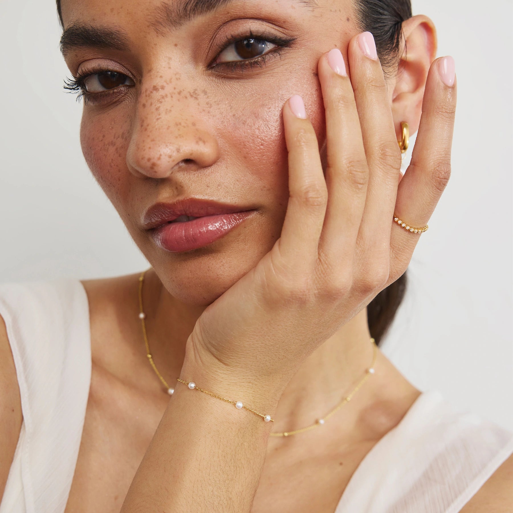 Gold Five Small Pearl Bracelet