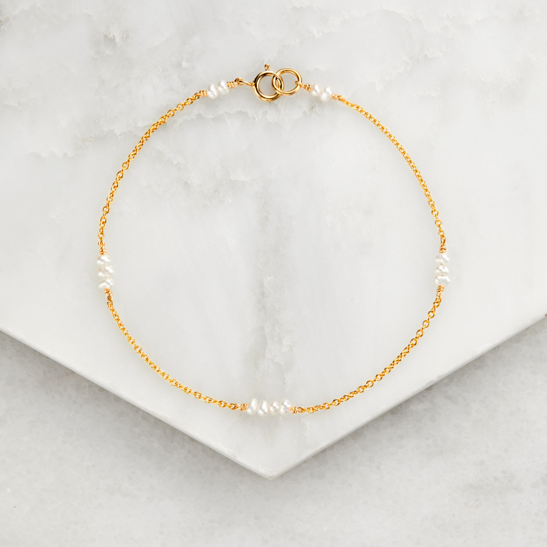 Gold Mini Pearl Bracelet