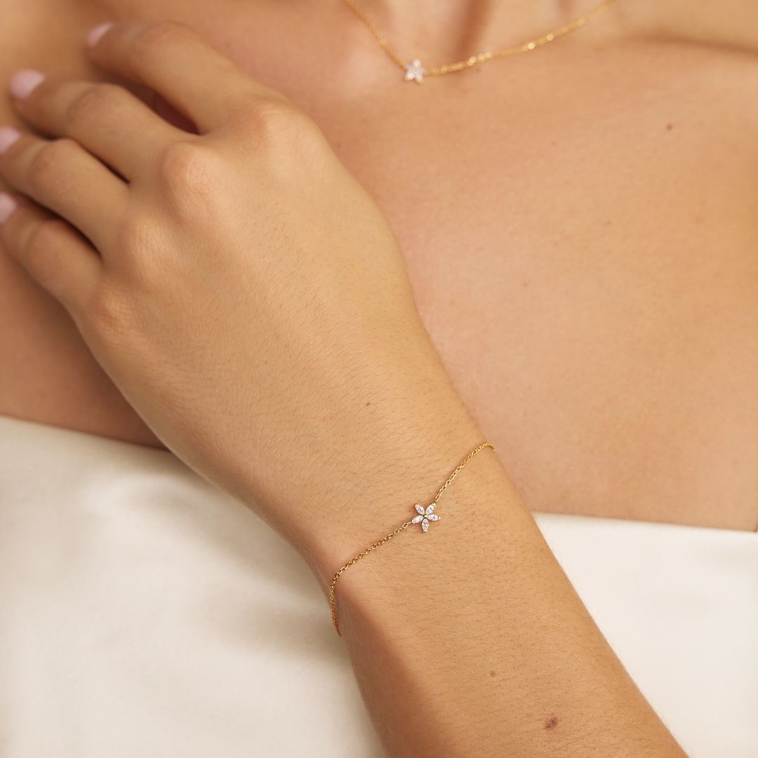 Gold Diamond Style Flower Bracelet