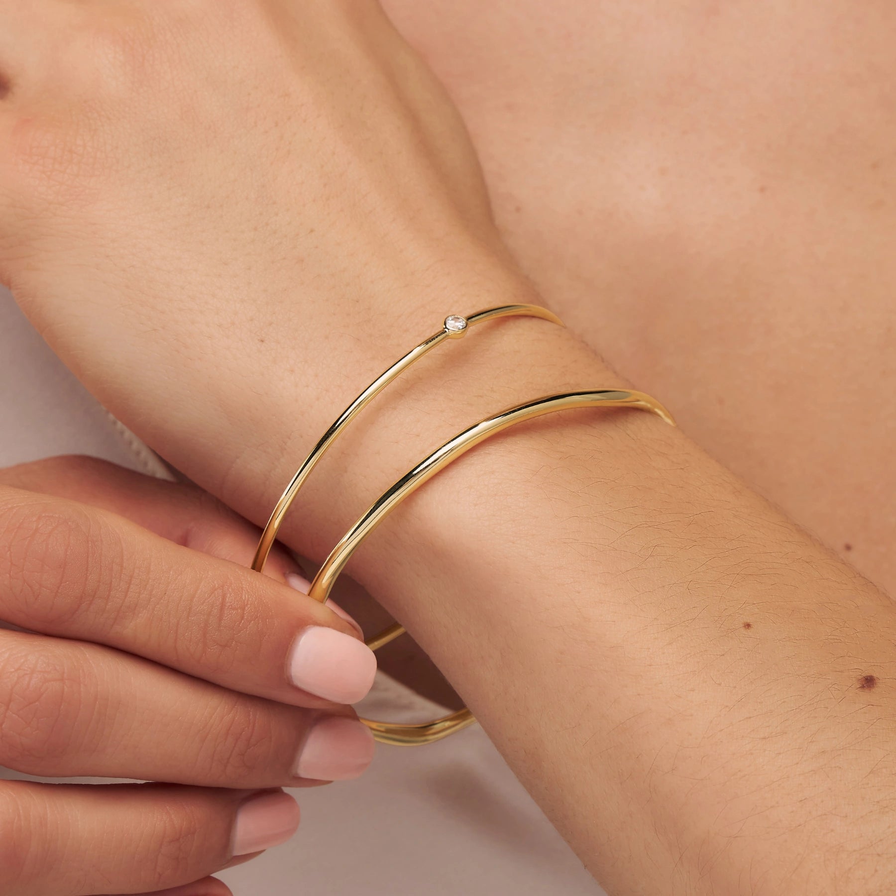 Gold Single Diamond Style Bangle