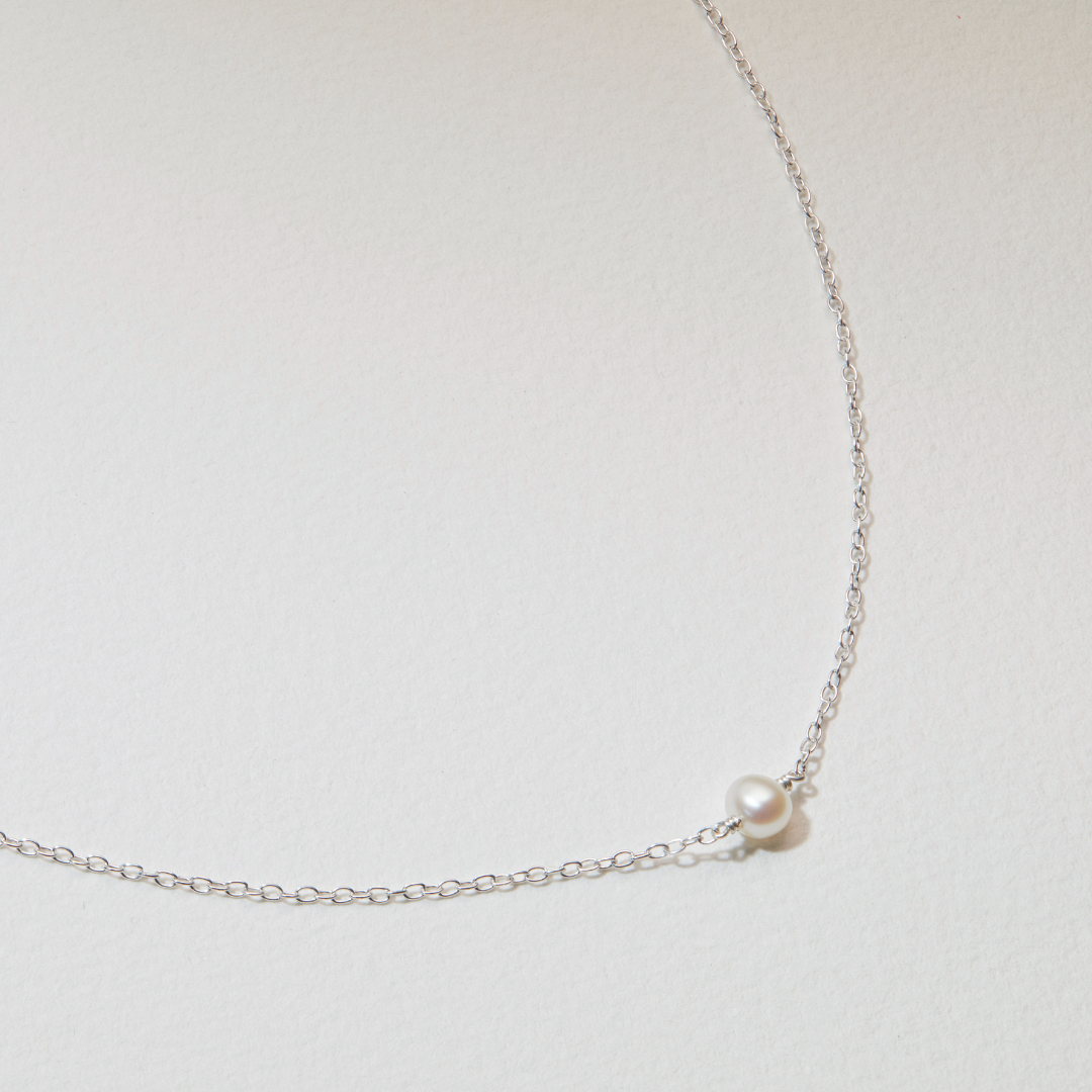 White Gold Single Pearl Choker