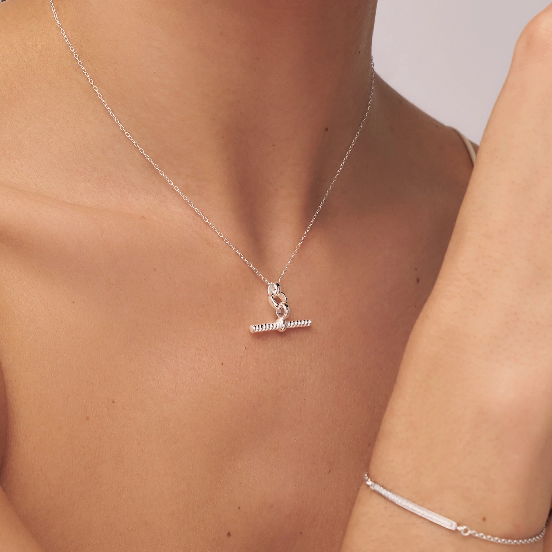 Silver Twisted T-Bar Necklace