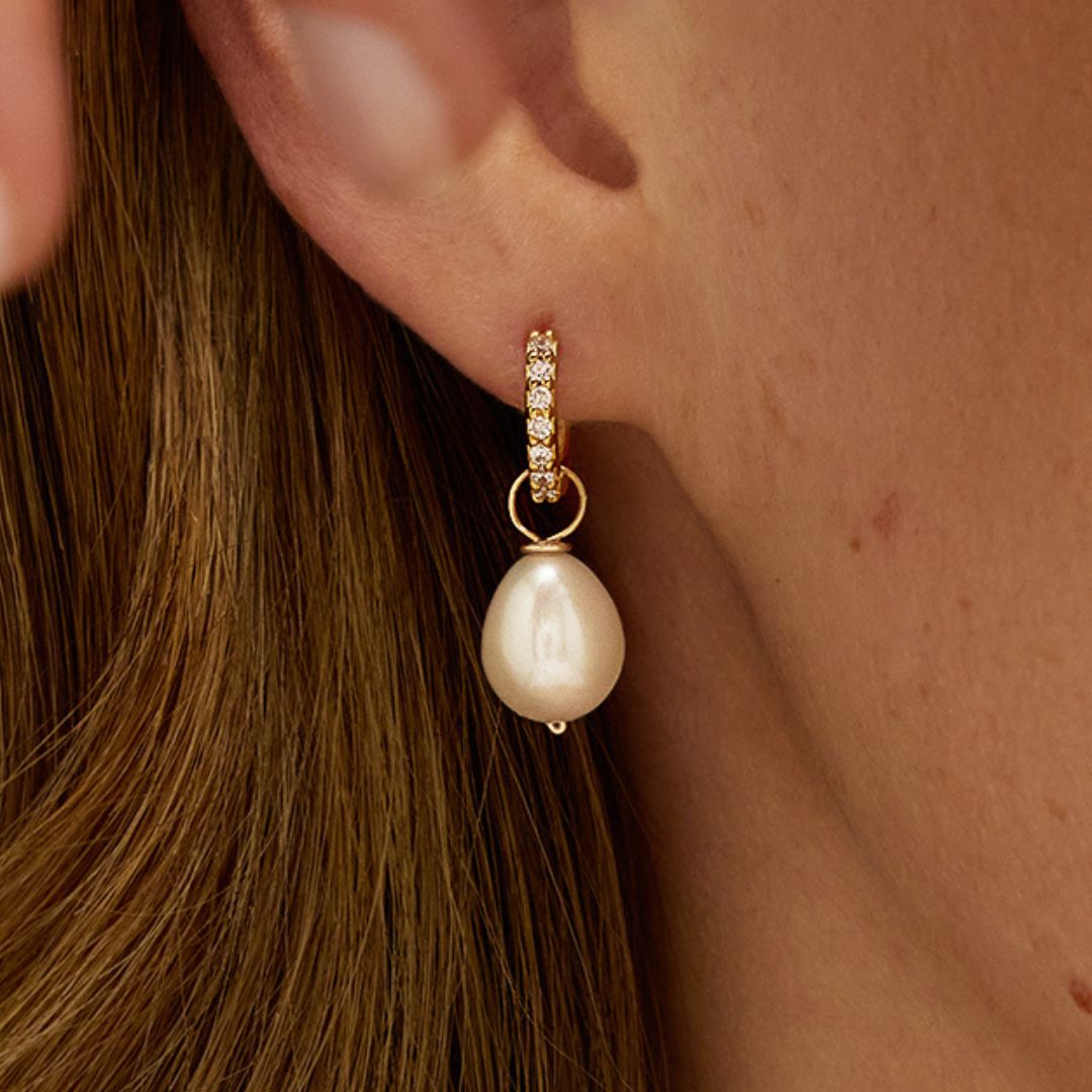 Gold Pearl Drop Huggies and Single Pearl Choker Gift Set