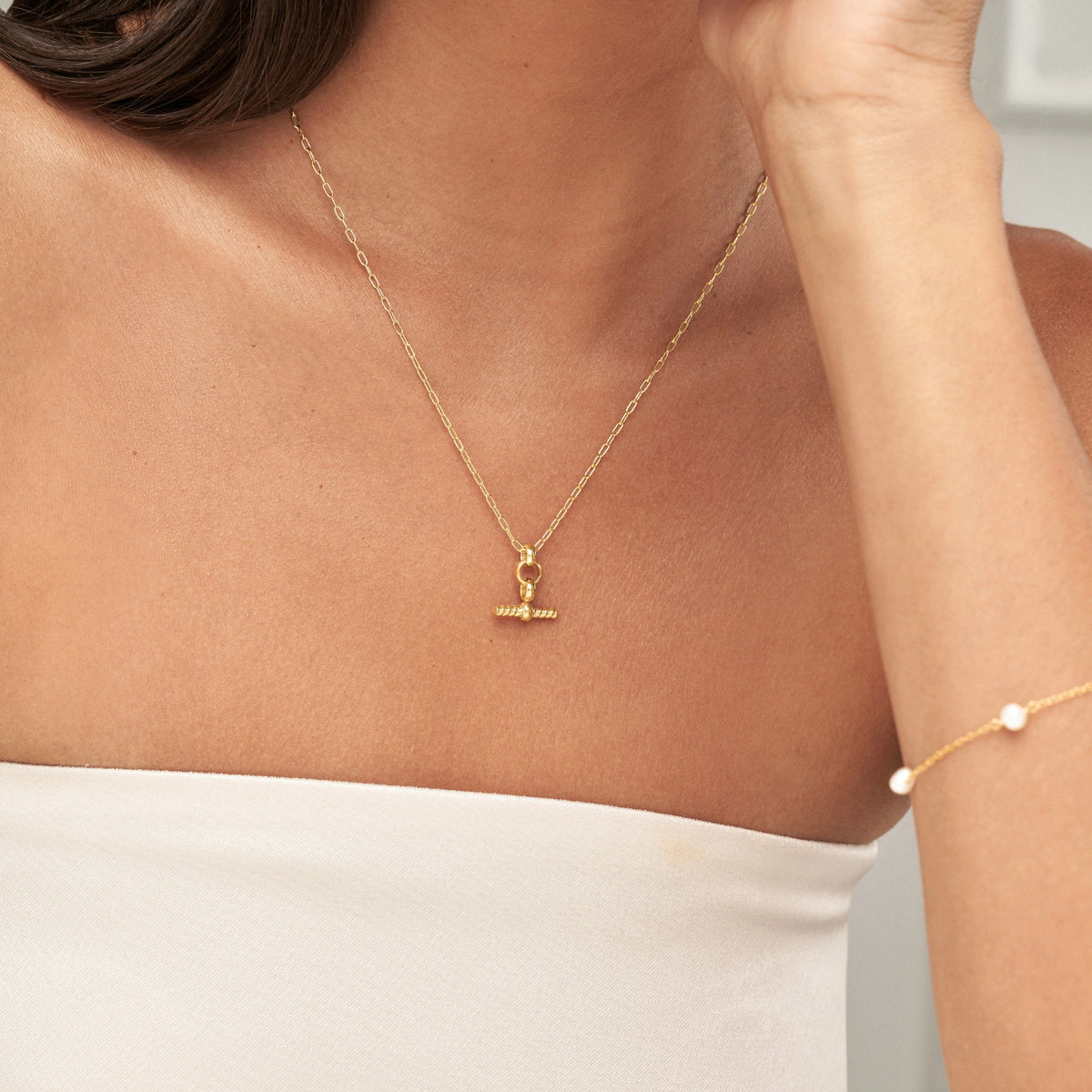 Gold Mini Twisted T-Bar Necklace