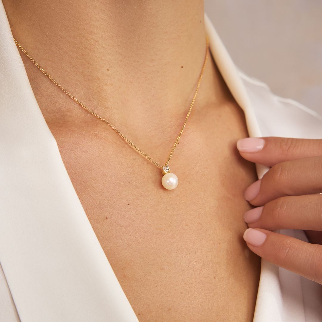 Silver Diamond Style and Pearl Necklace