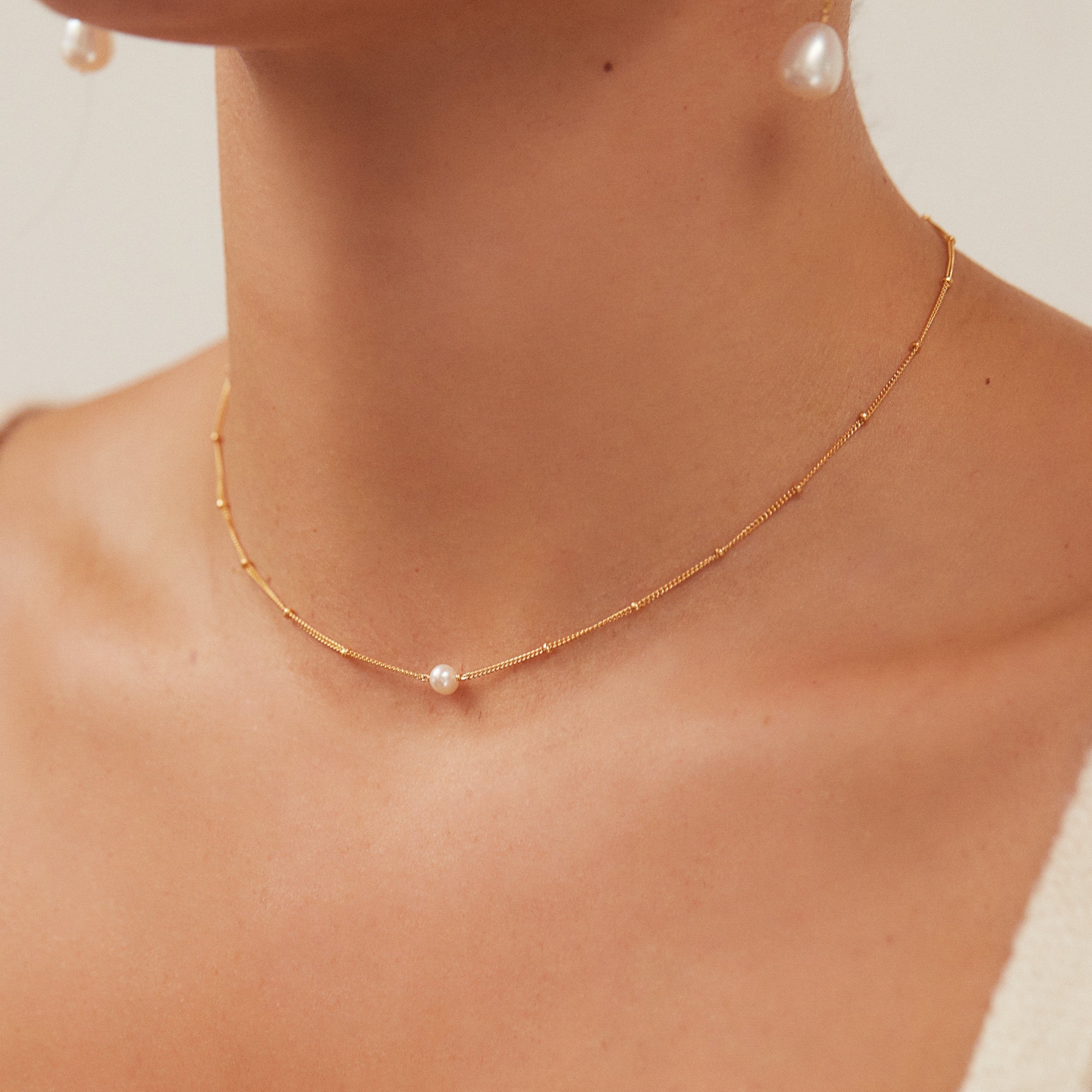 Rose Gold Satellite Single Pearl Choker