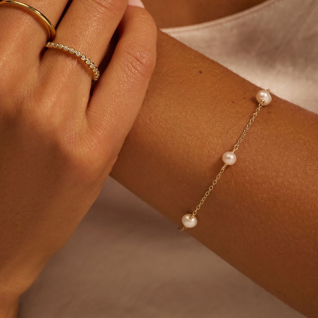 Gold Ten Pearl Choker and Five Pearl Bracelet Gift Set