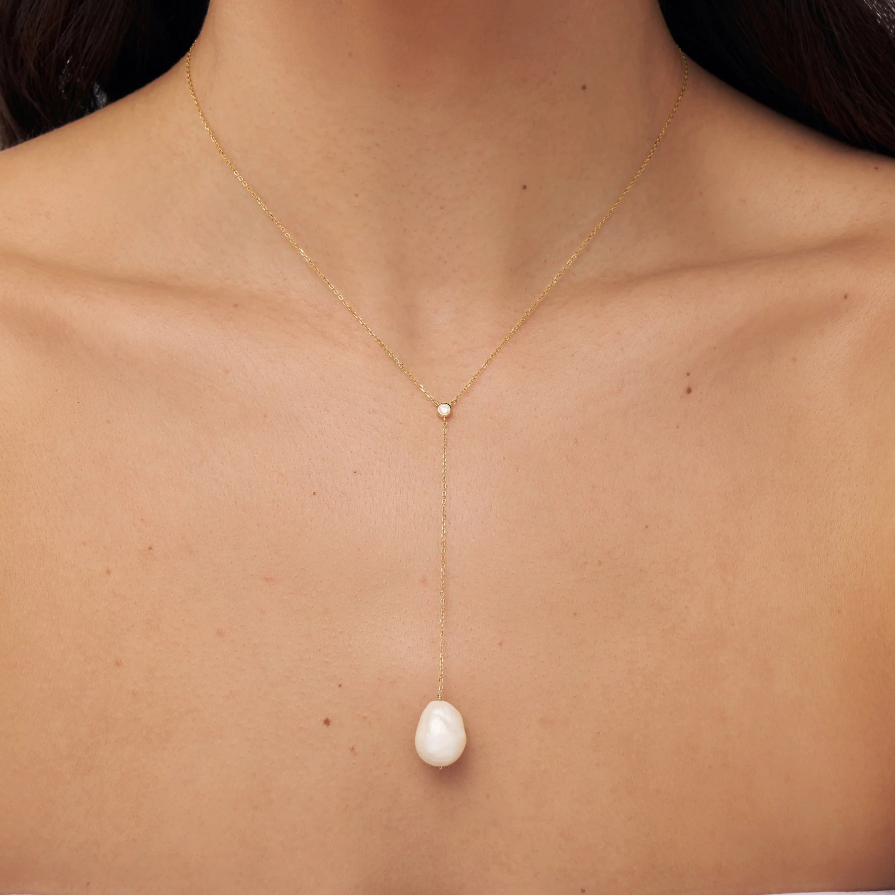Gold Single Diamond Style Baroque Pearl Lariat Necklace