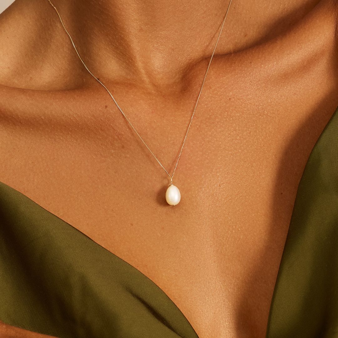 Gold Large Single Pearl Necklace