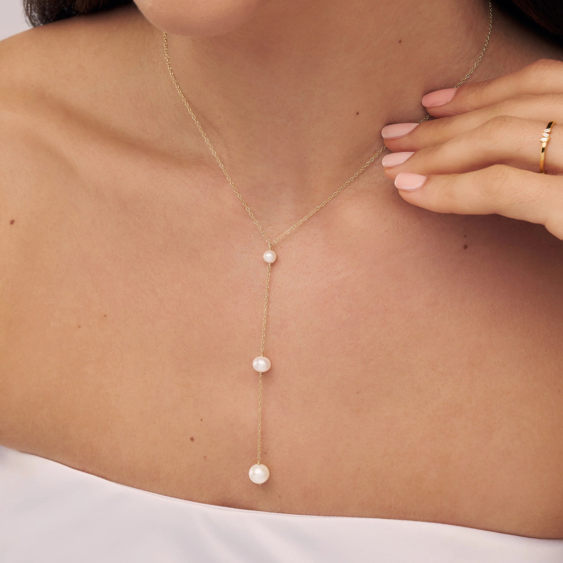 Gold Three Graduated Pearl Drop Lariat Necklace