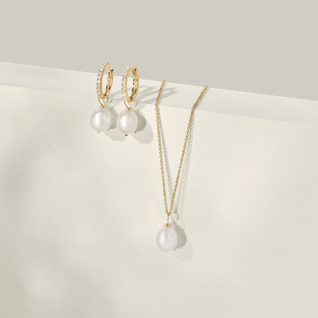 Gold Large Single Pearl Necklace