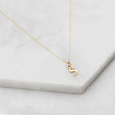 Solid Gold Curve Initial Letter Necklace – Lily & Roo